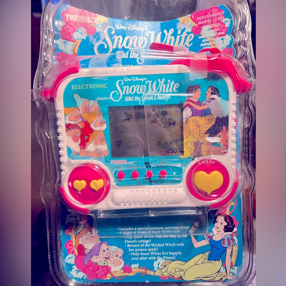 Vintage 1990’s Disney Snow White & 7 Dwarfs Electronic LCD Handheld Game-Tested